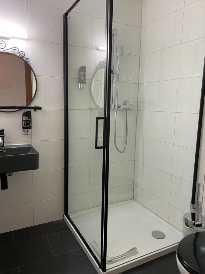 Hotel Am Hafen Мангейм Экстерьер фото