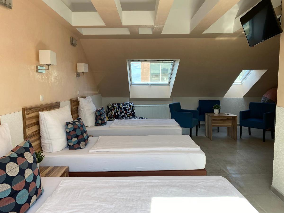 Hotel Am Hafen Мангейм Экстерьер фото
