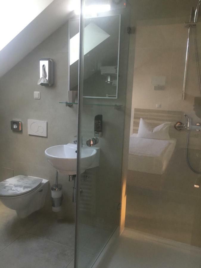 Hotel Am Hafen Мангейм Экстерьер фото